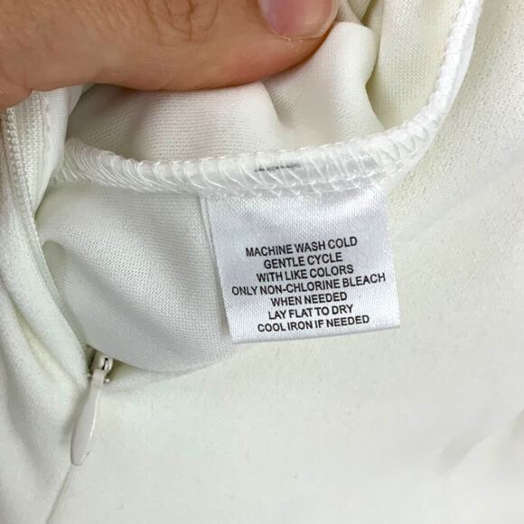 Love By Design Rinata Swiss Dot Long Sleeve Jumpsuit Size Small NWOT $118 MSRP - Picture 5 of 6